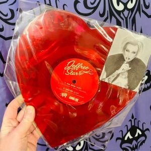 ❤️💜💚💙 Jeffree Star Heart Record New Never been out of the plastic💙💚💜❤️